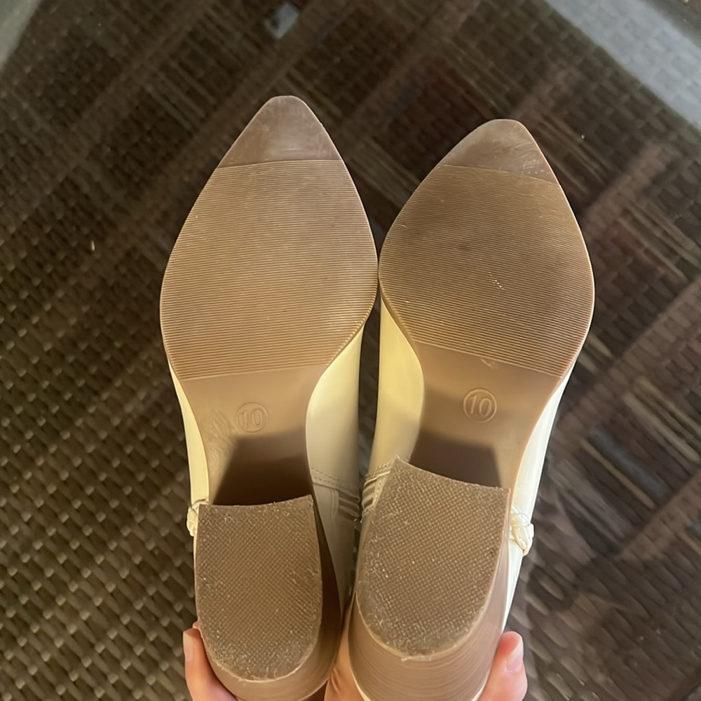 Universal Thread (Target) White Booties - image 4